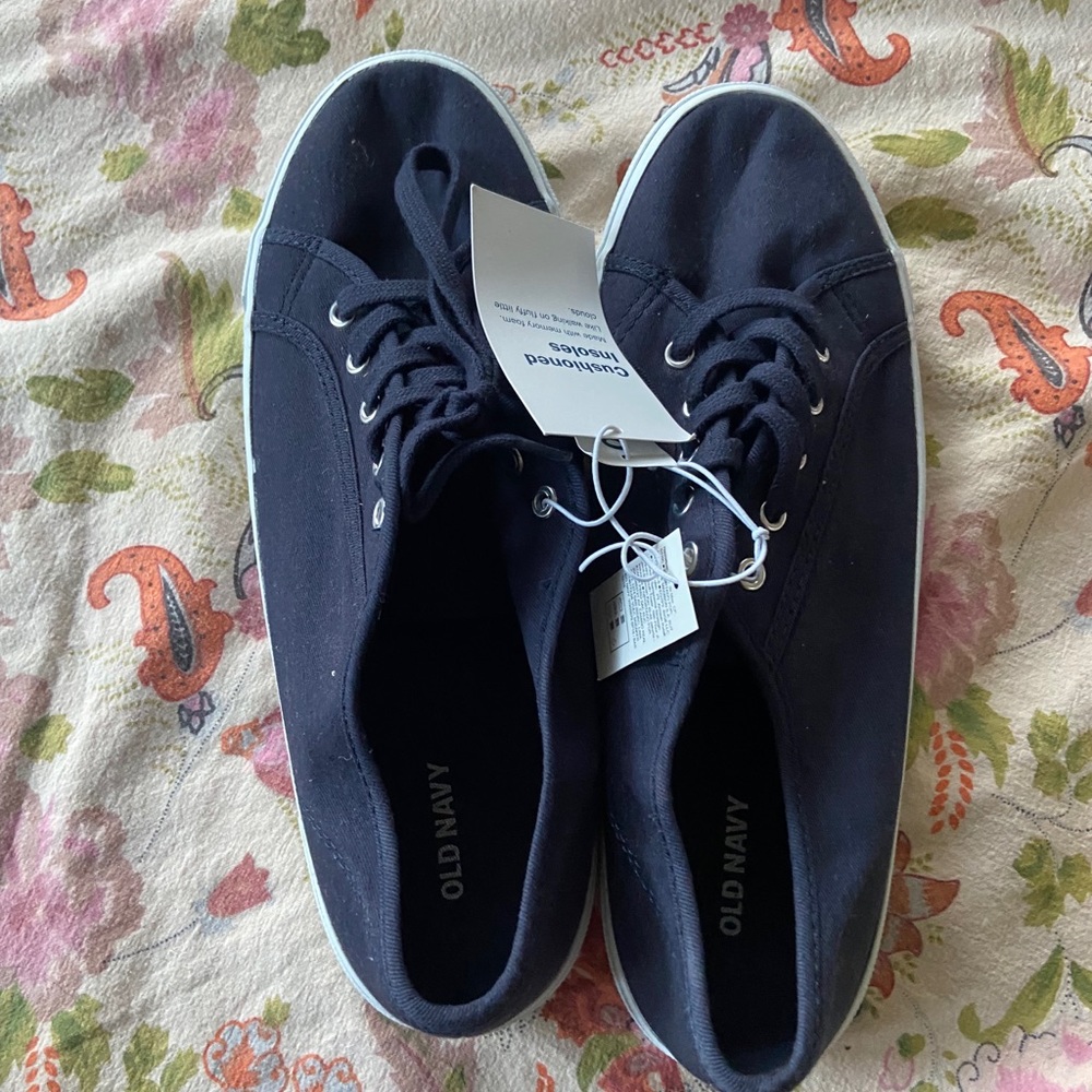 Navy blue old navy sneakers